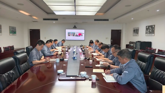 鄭紡機舉辦黨委理論學習中心組學習（擴大）會暨深入貫徹中央八項 
